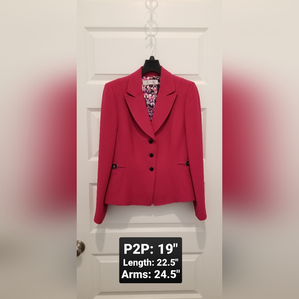 Tahari Woman's 3-button Blazer, EUC, Size 6